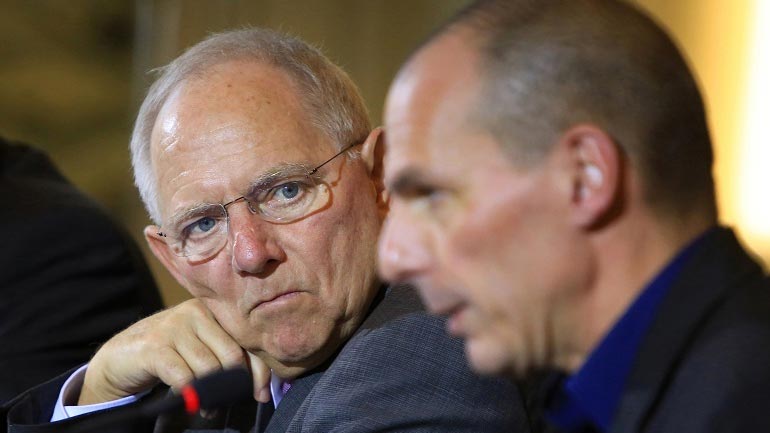 ΥΠΟΙΚ: Εποικοδομητική η συνάντηση Βαρουφάκη-Σόιμπλε πριν το τελευταίο Eurogroup