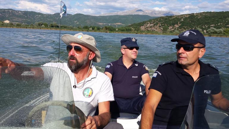 Οι αστυνομικοί της γειτονιάς περιπολούν στην Παμβώτιδα!