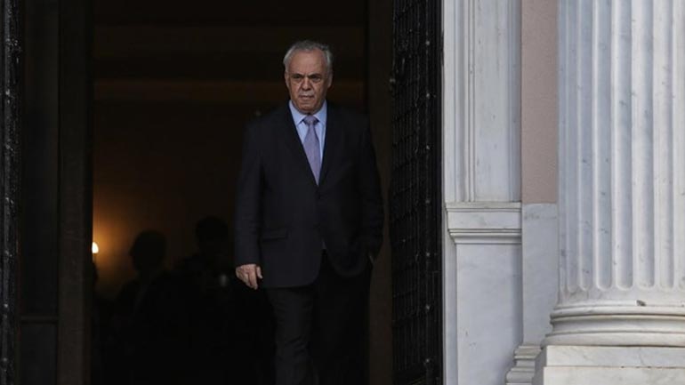 Διαψεύδει σενάρια αποχώρησής του από την κυβέρνηση ο Γ. Δραγασάκης