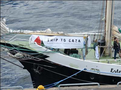 Συναγερμός για τους Έλληνες επιβαίνοντες του «Estelle»