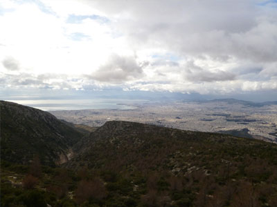 Πεζοπορία γυναικών στον Υμηττό