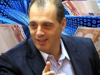 Τι τρέχει με τα εμβάσματα του κυρ Βελόπουλου