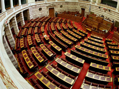 Μαλλιά κουβάρια έγιναν στην Επιτροπή Δημόσιας Διοίκησης