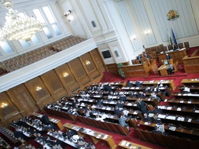 Βουλευτές δωρίζουν το μισθό για τη θεραπεία ενός 13χρονου αγοριού