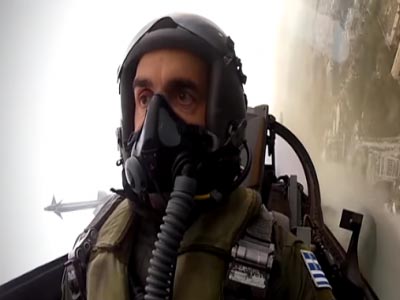 Νέο μήνυμα του Σμηναγού Στράλη από το κόκπιτ