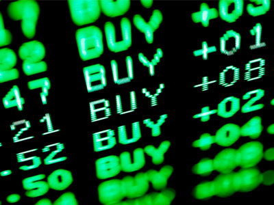 Εκτοξεύτηκαν οι δείκτες του Χρηματιστηρίου Αθηνών