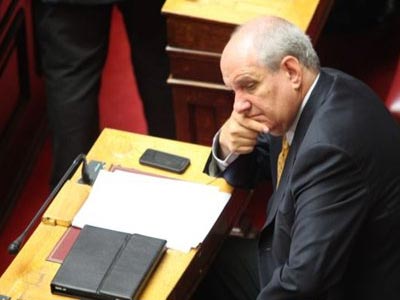 Τέρενς Κουίκ: Τη Δευτέρα οι 12 βουλευτές μας θα δώσουν τέλος στη συγκυβέρνηση