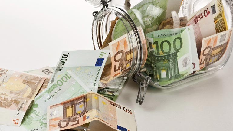 Goldman Sachs: Στα 6 δισ. οι εκροές καταθέσεων τον Απρίλιο