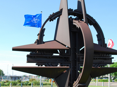 ΝΑΤΟ: Η Ρωσία μεταφέρει οπλισμό στην ανατολική Ουκρανία