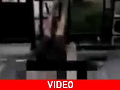 Αντάρτες κάρφωσαν κεφάλια Σύρων στρατιωτών σε στύλους