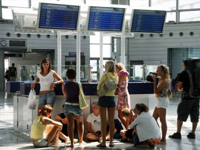 ΣΕΤΕ: Στα 19,5 εκατομμύρια οι διεθνείς αφίξεις στην Ελλάδα