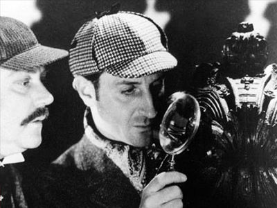 Βουλευτίνα σε ρόλο Σέρλοκ Χολμς