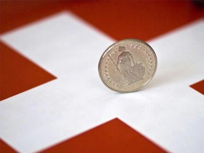 Σοκ για 65.000 δανειολήπτες από την άρση της ισοτιμίας με το ευρώ