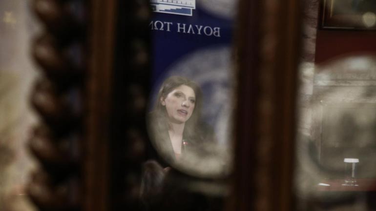 Έπεισόδιο με την Πρόεδρο της Βουλής και βενζινοπώλη στην Αιδηψό