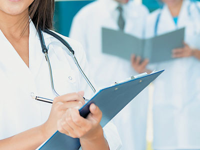 Kαραβάνι Ελλήνων γιατρών στα Εμιράτα