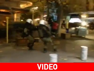 Έρευνα για τον αστυνομικό που γρονθοκόπησε συλληφθέντα