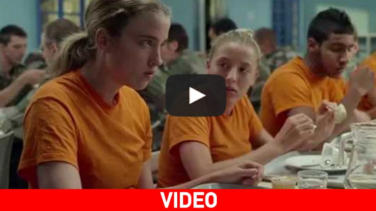 Έρωτας με την πρώτη μπουνιά…