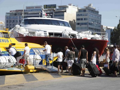 Αύγουστος: Το μεγαλύτερο κύμα φυγής των αδειούχων