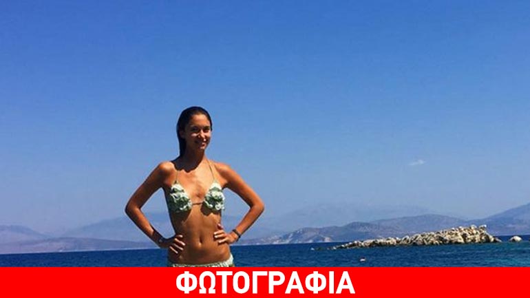 Άννα Πρέλεβιτς: Ποζάρει με μαγιό στην Κέρκυρα