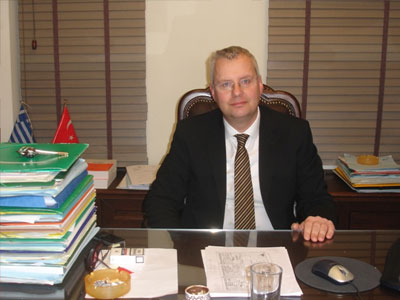 Ο Ιλχάν Αχμέτ προσχώρησε στη ΔΗΜΑΡ