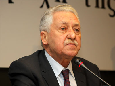 «Όχι σε ευκαιριακές συμπράξεις»