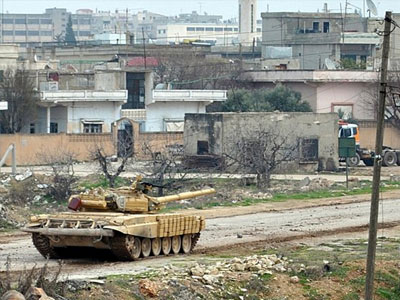 Συνεχίζονται οι αιματηροί βομβαρδισμοί στη Συρία