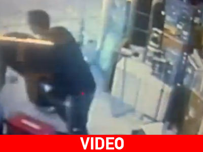 Ξύλο on camera…