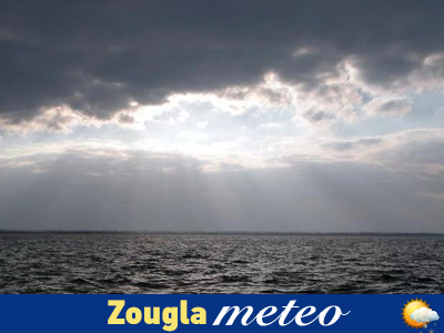 Ζέστη με σποραδικές βροχές την Κυριακή