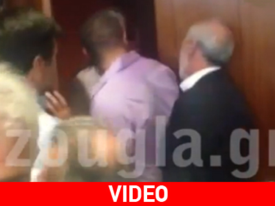 Τσακωμός για μια θέση στο… συμπόσιο