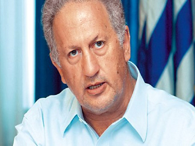 Αναδιάταξη δυνάμεων στο ΠΑΣΟΚ ζητεί ο Κ. Σκανδαλίδης