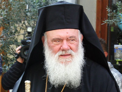 «Άνθρωποι πεινασμένοι ψάχνουν φαγητό στα σκουπίδια»