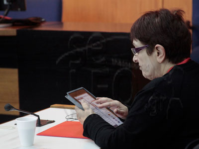 To ipad της Αλέκας Παπαρήγα