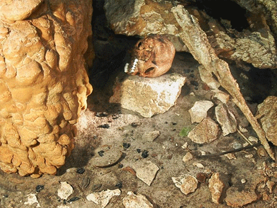 Βρέθηκαν λείψανα θυμάτων ανθρωποθυσίας