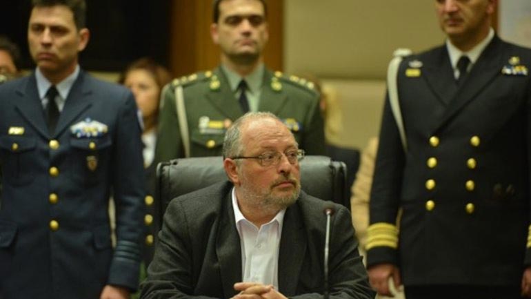 Ήσυχος: Θα ξηλώσουμε το σύστημα των ρουσφετιών στις Ένοπλες Δυνάμεις