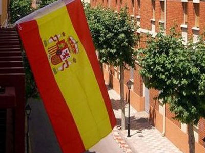 Εμπειρογνώμονες της Κομισιόν καταφθάνουν στην Ισπανία