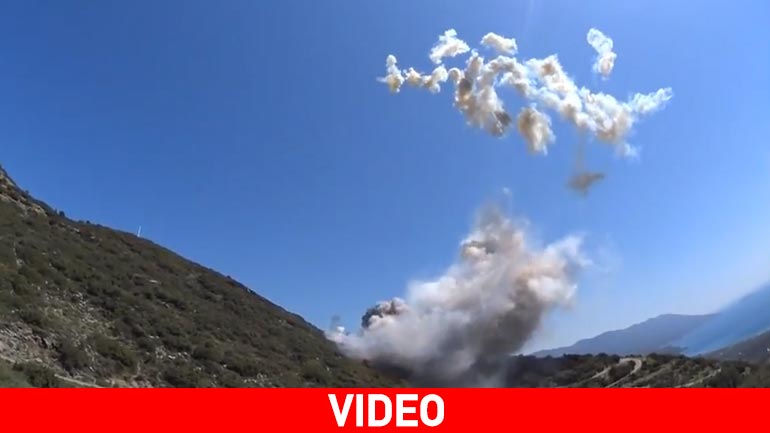 Εκρηκτικό έθιμο: «Πόλεμος» οβίδων στη Σάμο