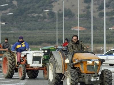 Διαμαρτυρία αγροτών στα διόδια Μαλγάρων και Λεπτοκαριάς