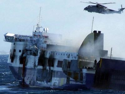 Επιχείρηση έρευνας για τον εντοπισμό τυχόν αγνοουμένων του «Norman Atlantic»