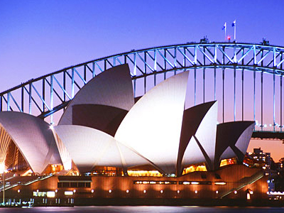 Ομογενής με 6πλασιο μισθό απ’ την πρωθυπουργό