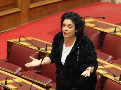 Κανέλλη: «Είσαι φασιστόφατσα και ναζιστόφατσα» Κανέλλη: «Είσαι φασιστόφατσα και ναζιστόφατσα»