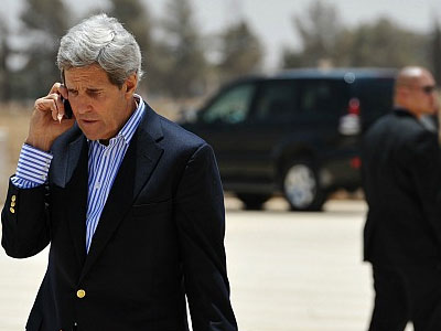 «Spiegel»: To Iσραήλ κατασκόπευε τον Κέρι