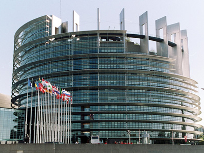 Η χρυσοδάκτυλη υπάλληλος των Βρυξελλών με τον διπλό μισθό