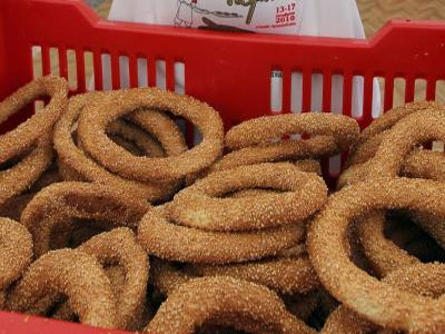 Δωρέαν κουλούρι σε μαθητές!