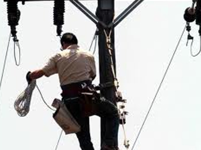 Ο δήμαρχος θα σας αλλάξει τις… λάμπες