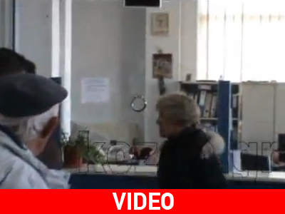 Ταλαιπωρία και εντάσεις περιμένοντας στην… ουρά!