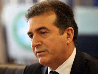 «Ταράζω τα νερά ενός πεθαμένου πολιτικού συστήματος»