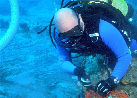 Υποβρύχια έρευνα στο ιστορικό ναυάγιο «Μέντωρ»
