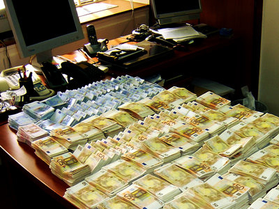 Φυγάδευσε στο εξωτερικό 52 εκατ. ευρώ και δήλωσε στην εφορία 25.000!