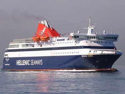 Περιπέτεια εν πλω για 1.183 επιβάτες του «ΝΗΣΟΣ ΧΙΟΣ» Περιπέτεια εν πλω για 1.183 επιβάτες του «ΝΗΣΟΣ ΧΙΟΣ»