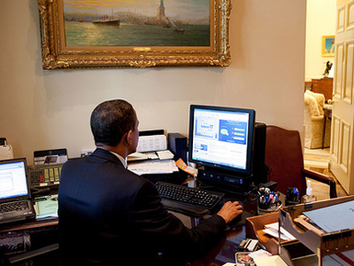 Ο Ομπάμα αιφνιδίασε τα social media